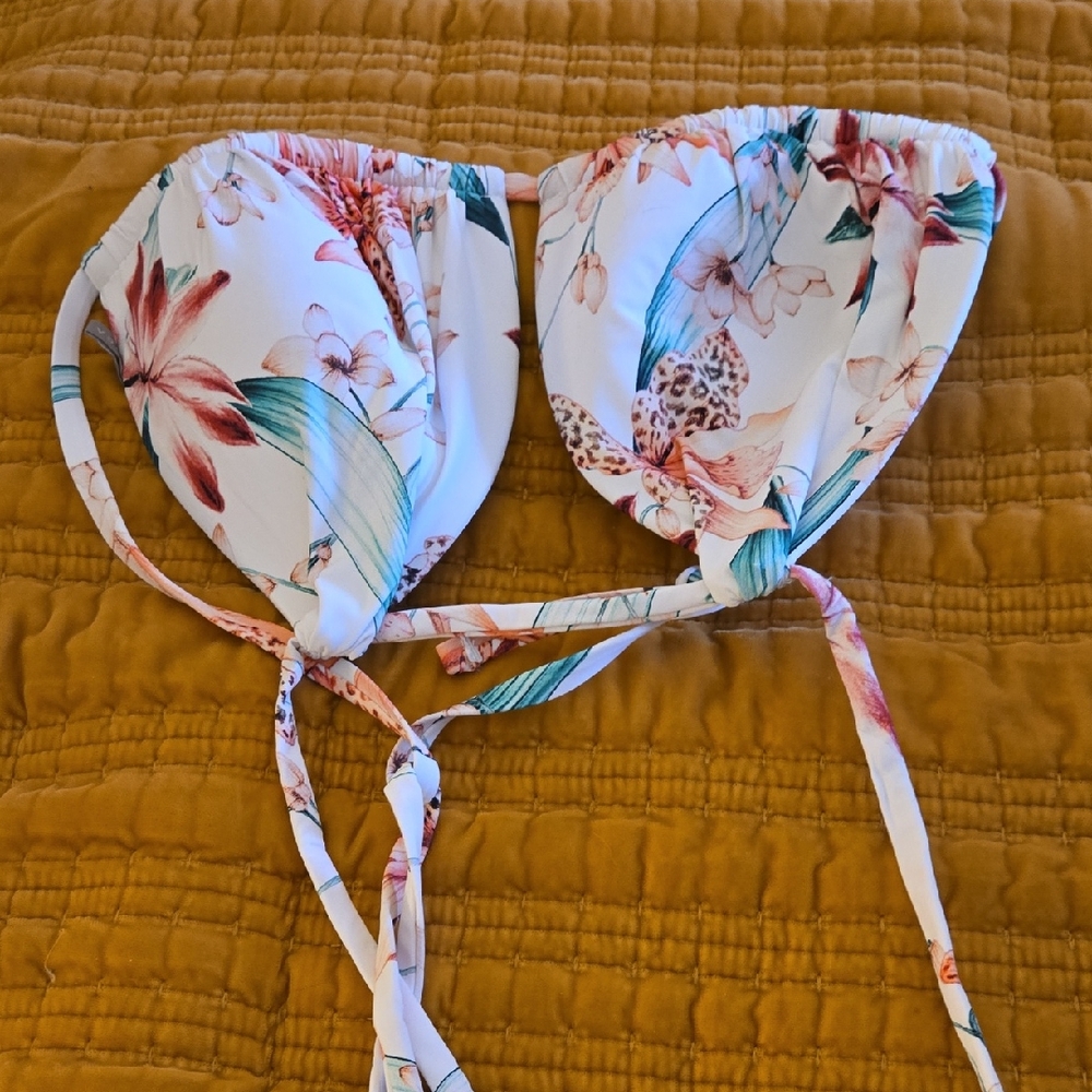 La Blanca White Flyaway Orchid Bikini Top Size 14